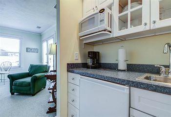 Captain'S Cottage Suites 格兰德港 外观 照片