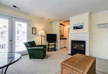Captain'S Cottage Suites 格兰德港 外观 照片