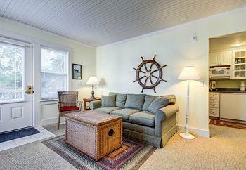 Captain'S Cottage Suites 格兰德港 外观 照片