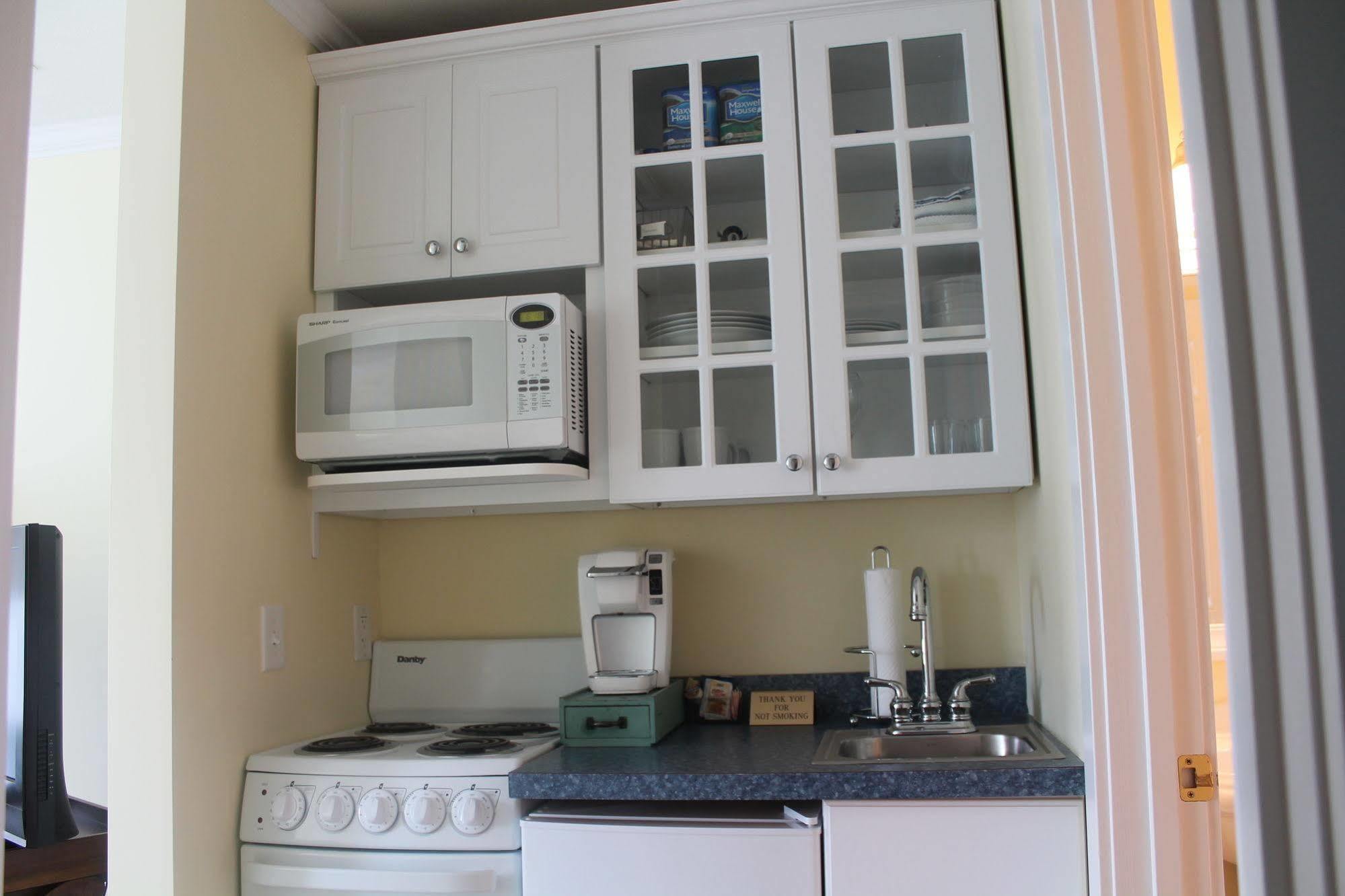 Captain'S Cottage Suites 格兰德港 外观 照片